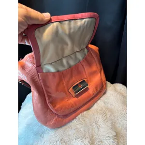 Coach Coral Pink Crinkled Patent Leather Hobo Shoulder Bag Turnlock Pink Bag thumbnail 15