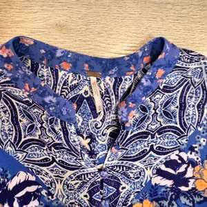 Free‎ People Wildflower Fields Henley Tunic Blouse Blue Floral Size Medium M thumbnail 3