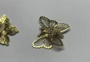 Lot Of 2 Small Costume Brooch Pins Gold Tone Butterflies Insects 1 Signed Monet thumbnail 6