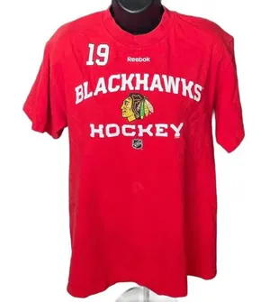 Reebok women’s Size M Red Chicago Blackhawks Hockey Jersey T-Shirt thumbnail 1