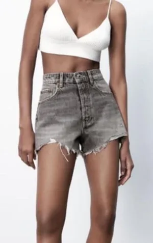 Zara Washed Grey Black Button Fly Distressed Denim Shorts Size 2 thumbnail 1