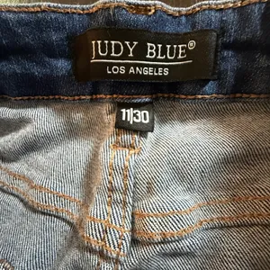 Judy Blue Wide Leg Crop Jeans Womens 11/30 Blue Distressed Raw Hem JB88592 Denim thumbnail 5