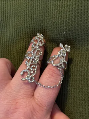 Silver Crystal Filigree Double Finger Chain Ring - Silver thumbnail 3