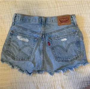 Levi’s 501 Shorts thumbnail 2