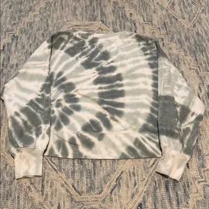 Abercrombie & Fitch Boxy Cropped V Neck Garment Dyed Sweater Size Small thumbnail 6