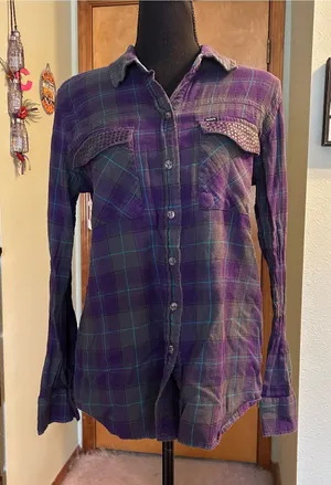 Hurley purple gray blue plaid flannel long sleeve metal stud pocket flaps size L thumbnail 1