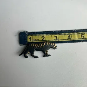 Vintage Tiger Panther Pin Brooch for shirt or scarf. Black Gold thumbnail 7