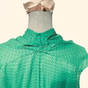 CAbi Style #124 Micro Polka Dot Kelly Green Silk Blend Sleeveless Blouse - L thumbnail 6