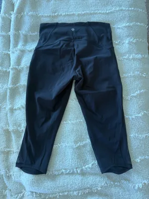 Lululemon Capri Leggings Black thumbnail 2