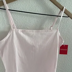 NWT Spanx Ribbed Cami Bodysuit Ice Pink 20360R Medium thumbnail 2