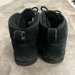 ugg boot thumbnail 2