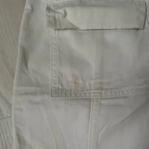 Cream Straight thumbnail 5