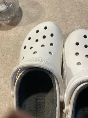 White Crocs Women’s Clogs size 8 thumbnail 6