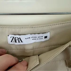 Zara Light Tan Beige Faux Leather Skinny Leg Pants Size 4 thumbnail 3