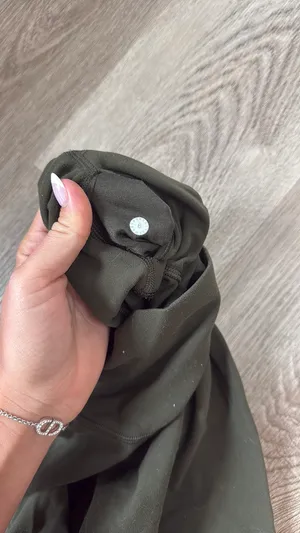 Army green Lululemon align leggings thumbnail 3