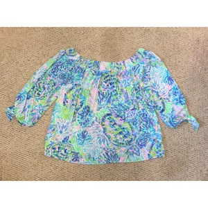 Lilly Pulitzer Maryellen Top Shell of a Party Off Shoulder Smocked Blouse M thumbnail 2