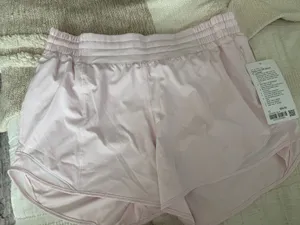 Lululemon Hotty Hot HR Shorts 4" thumbnail 1