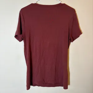 Duluth Trading‎ Co. Red Burgundy Short Sleeve T-Shirt Size Small thumbnail 3