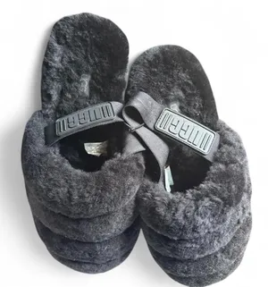 UGG Fluff‎ Yeah Slippers size 9 in women's Black thumbnail 1