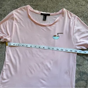 Forever 21 Relaxed Fit Baby Pink Ramen T-Shirt Medium thumbnail 7