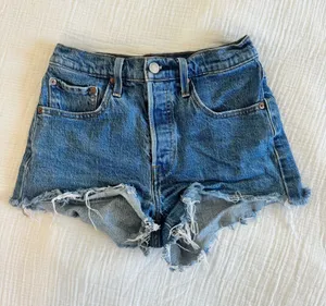 Levi’s Jean Shorts 501 thumbnail 1