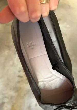 ZARA Genuine Leather Ballet Flats thumbnail 3