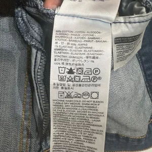 Levi’s Medium Wash Classic Denim Trucker Jacket Sz XS thumbnail 6