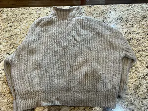Sweater thumbnail 2