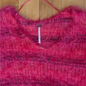 Free People Gelato Pullover Sweater Fuzzy Star Pink Combo Boxy Crop Sz S Small thumbnail 6