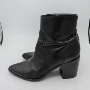 Frye Flynn Short Black Leather Pointed Toe Ankle Boots 8M 3470885-BLK thumbnail 2