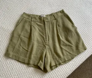 Linen blend shorts  thumbnail 4