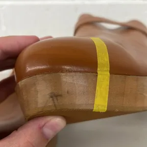 Sz10 Andre assoue brown tan slip on heeled Sofi clog wooden leather chunky amber thumbnail 4