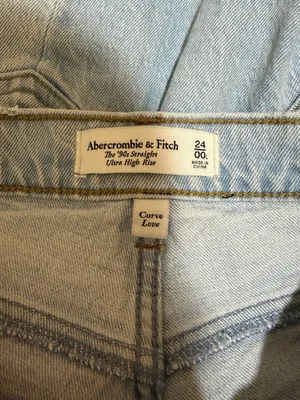 Abercrombie & Fitch Curve Love 90s Straight High Rise Jeans Two Tone 24/00 LONG thumbnail 2