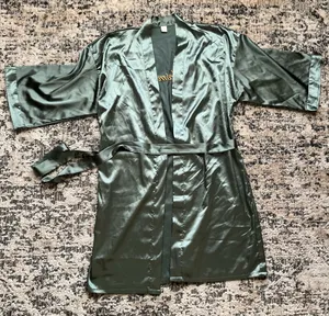 Sage Green Bridesmaid Satin Robe thumbnail 4