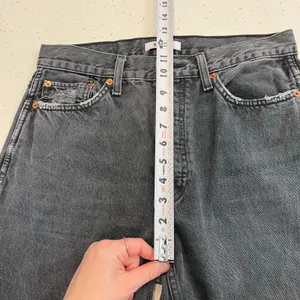 RE/DONE High Rise Loose Jeans in Washed Black with Rips Size 28‎ thumbnail 11
