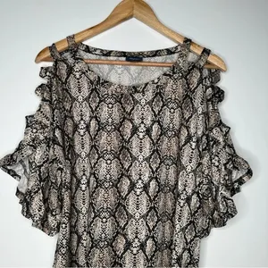 Daytrip NEW!! Snakeskin Print Strappy Open Shoulder Flutter Sleeve Top Size L thumbnail 2