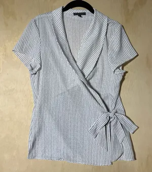 Adrianna Papell Women's Medium White Black Polka Dot Wrap Tie Waist Blouse thumbnail 1
