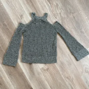 Hollister Green Long Sleeve Open Shoulder Sweater Size XS NWT thumbnail 11