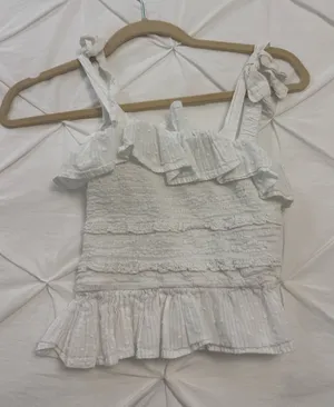 White crop top thumbnail 1