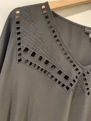 Buckle BuckleBlack - Cutout V-Neck Blouse Size Small thumbnail 2