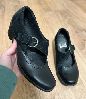 Clarks | Bendables Black Leather Suede Mary Jane Heels Buckle Brogue Pumps, 6.5M thumbnail 1