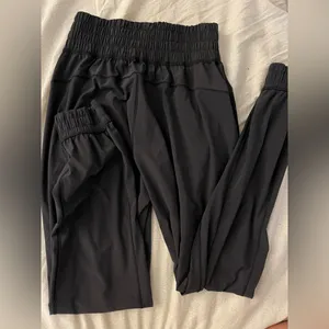 Lulu Lemon Joggers thumbnail 4