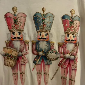 Gildan Softstyle Classic White Tee With Nutcracker Heat‎ Transfer NWOT XL thumbnail 2
