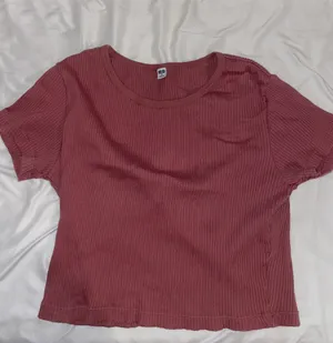 Uniqlo Ribbed Tee thumbnail 2