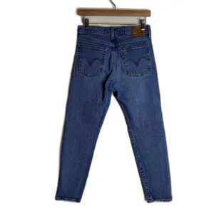 Levis Wedgie Jeans Womens 28 Blue High Rise Straight Leg Button Fly Denim thumbnail 9