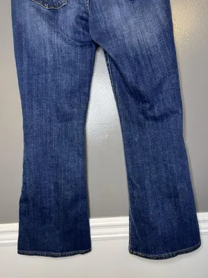 Levis Demi Curve Boot Cut Jeans Womens 10/30 Medium Wash Mid Rise Stretch Denim thumbnail 6