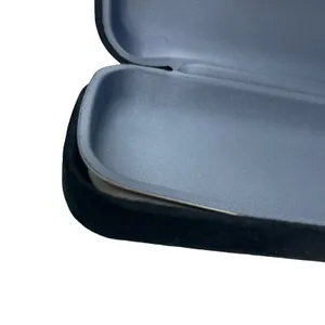 Gucci black velvet sunglasses case thumbnail 3