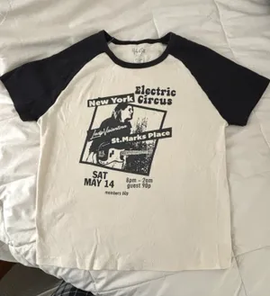 Brandy Melville : John Galt Bella NY Electric Circus T-Shirt thumbnail 4