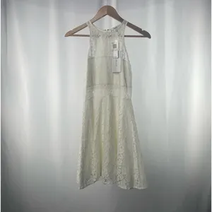 Likely Sleeveless Lace Fit & Flare Mini Dress in White Size 0‎ thumbnail 4