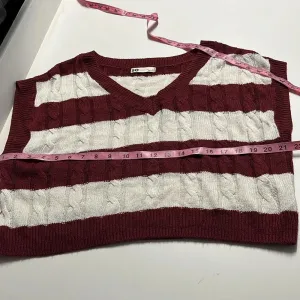SO Fall‎ sweater vest oversized knit pull over sweater layering preppy equestrian thumbnail 5